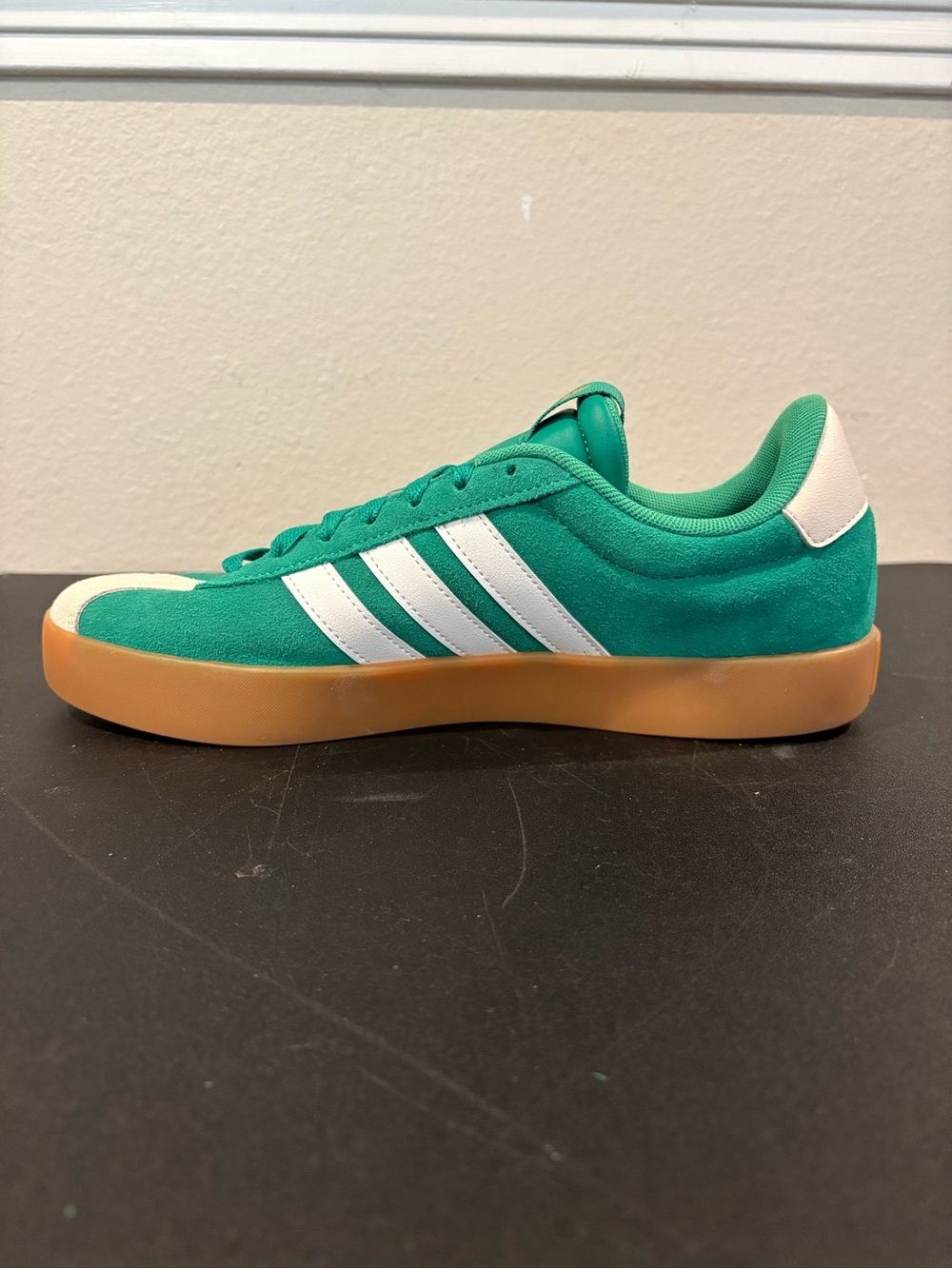 Adidas VL Court 3.0 Green Suede Gum Sole Classic Skate NEW JP5285 Mens Size 10 - Picture 3 of 10